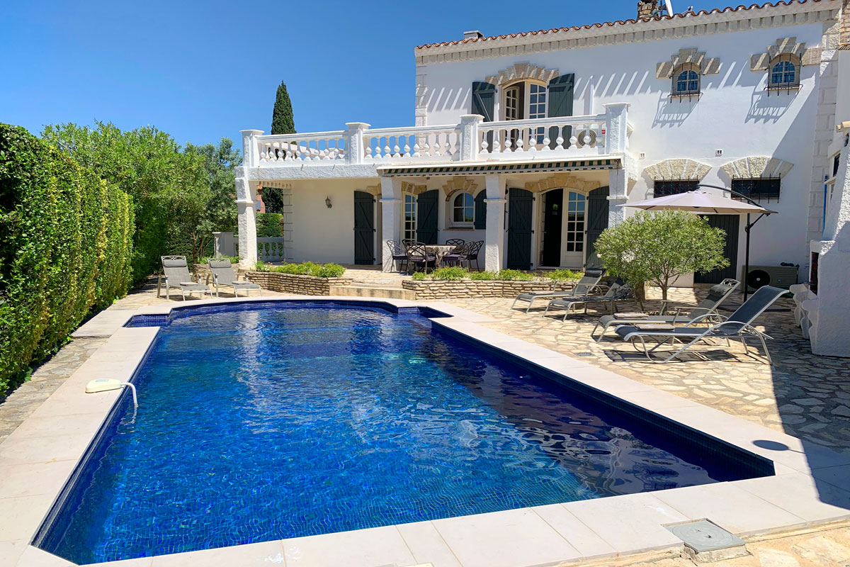 Pezenas holiday villa